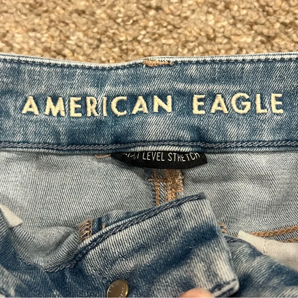 American Eagle Light Wash Distressed Curvy Hi-Rise Shortie Denim Shorts - Size 4 - Picture 2 of 5